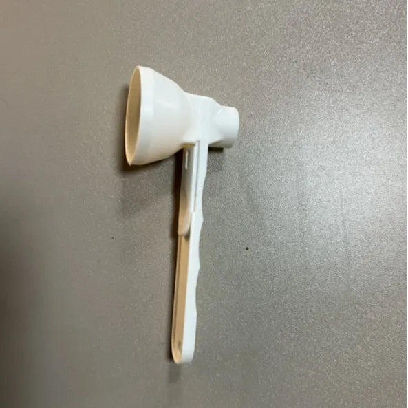 Measuring scoop with a built-in funnel